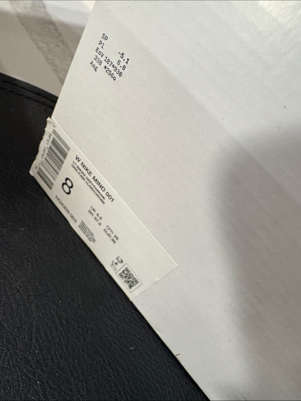 Nike Mind 001 lt smoke grey/chrome size 8 woman